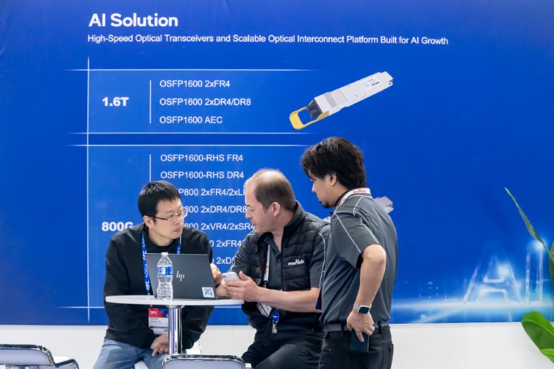 Mar-19_OFC_2548a-Exhibition