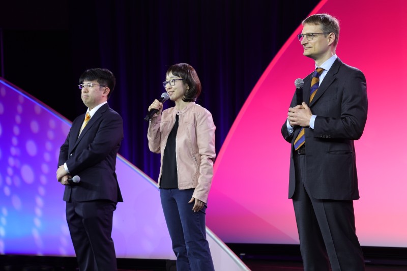 Plenary-Session-0026